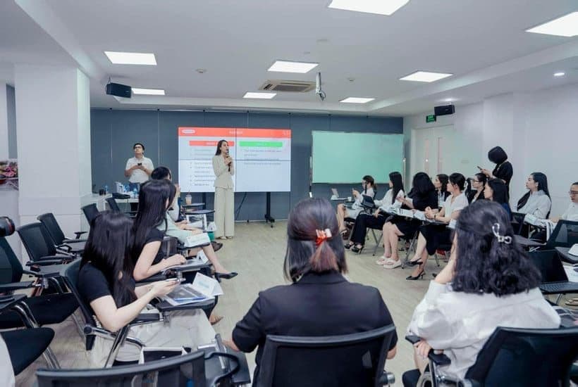 Lớp đào tạo thương hiệu cá nhân cho tư vấn viên bảo hiểm