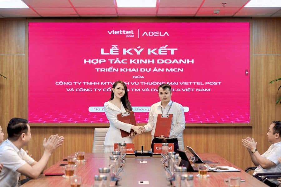 Lễ ký kết hợp tác kinh doanh triển khai dự án MCN giữa Viettel Post và Adela Việt Nam