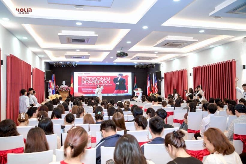 Talkshow Đại học Kinh tế Quốc dân