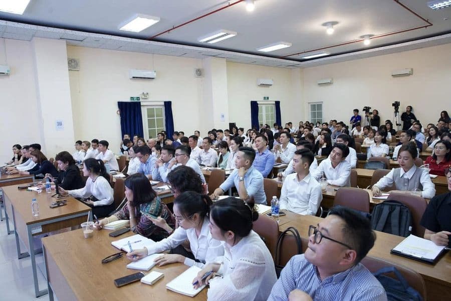 Vũ Diệu Thúy hướng dẫn nhân sự Vingroup