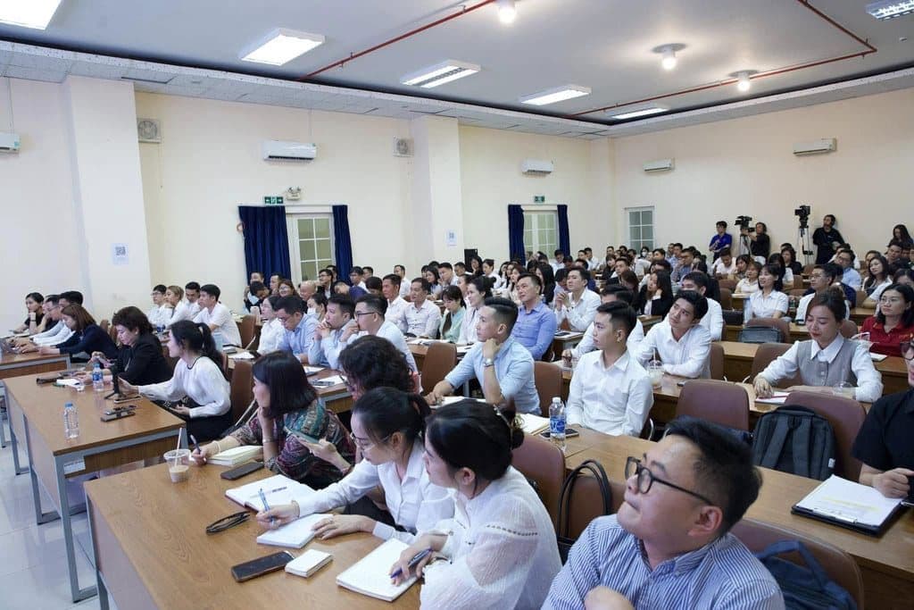 Tư duy lãnh đạo trong kỷ nguyên AI